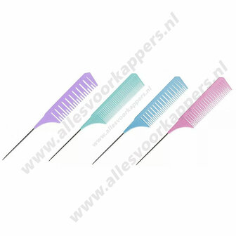 Weave comb for highlights light blue
